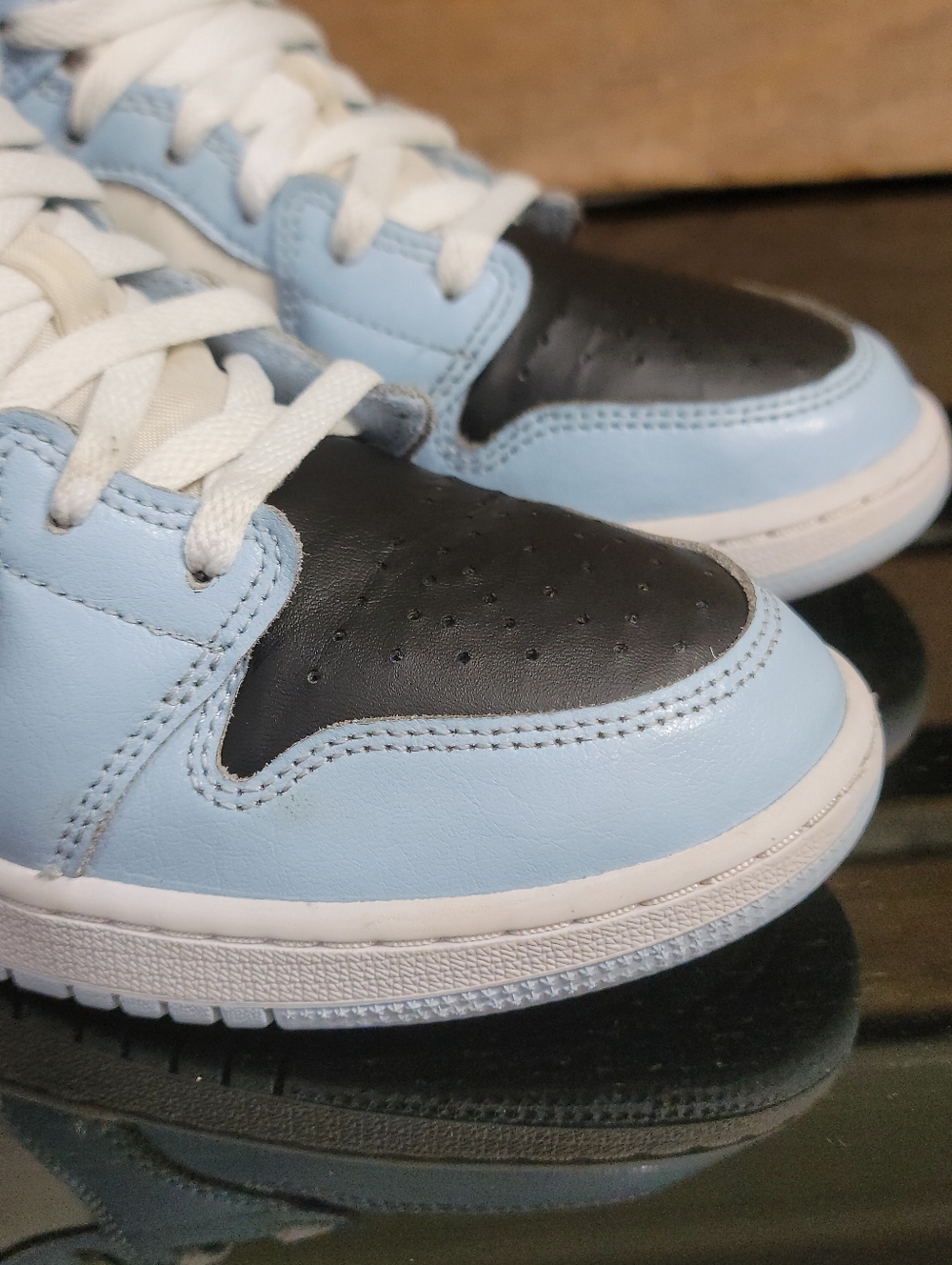 Nike Air Jordan 1 Mid "Ice Blue" Wmns 6.5 Ships Today - Picture 10 of 15